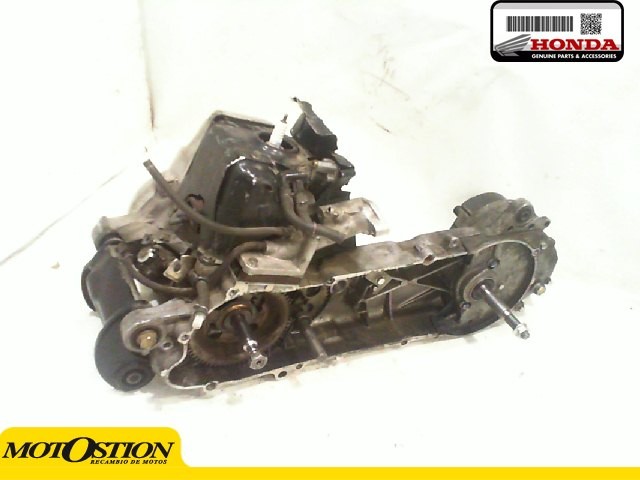 Motor completo del despiece o desguace de una moto Honda scoopy 50 1993-2001