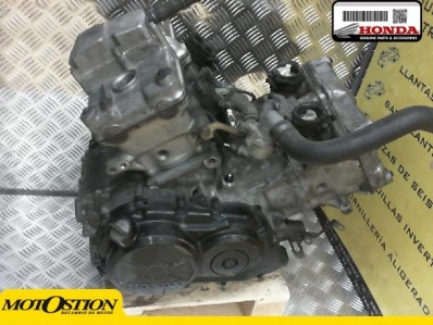 Motor completo del despiece o desguace de una moto Honda vfr 750 1994-1997
