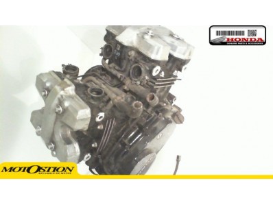 Motor completo del despiece o desguace de una moto Honda vf 500 1984-1985