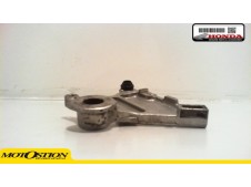 Soporte pinza freno trasera