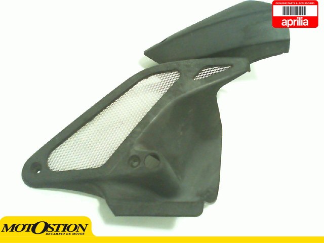 Aireador derecho APRILIA TUONO 125 2003-2004  desguace motos