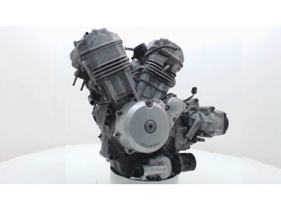 Motor completo del despiece o desguace de una moto Honda deauville 650 1998-2005