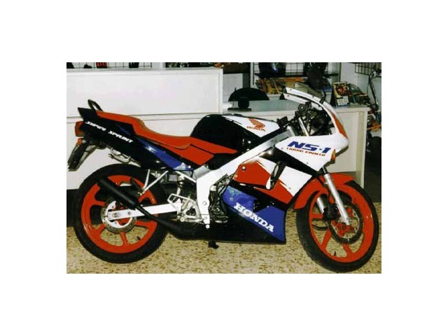 Aleta delantera roja HONDA NS1 80 1992-2000  recambio moto