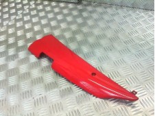 Quilla izquierda roja DAELIM BESBI 125 2008-2012  segunda mano