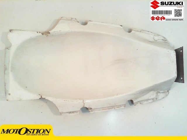 Aleta pase rueda superior FIBRA GSX R 600 2001-2004