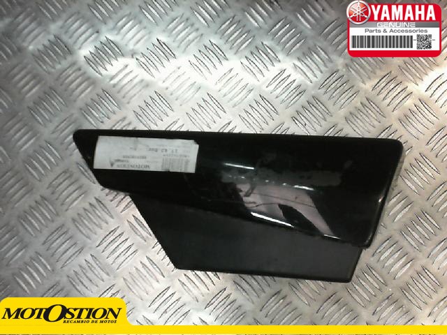 Cacha derecha antigua negra YAMAHA SR 250 1980-1989 Recambio Ocasion