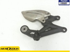 Soporte estribera delantera derecha Triumph Street 675 2013 - 2017