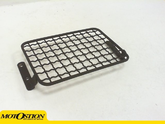 Deposito gasolina derecho  igual dr800 SUZUKI DR 750 1987-1989  motodesguace