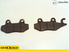 Pastillas de freno traseras usadas DAELIM ROADWIN 125R FI 125 2007-2011  desguace motos