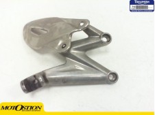 Soporte estribera delantero derecho Triumph Street 675 2010-2011