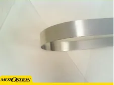 Abrazadera para silencioso o escape universal