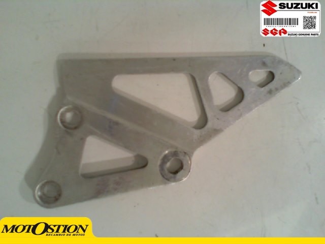 Soporte estribera delantero izquierdo SUZUKI GSX 750 R 750 1989-1990 Recambio Ocasion