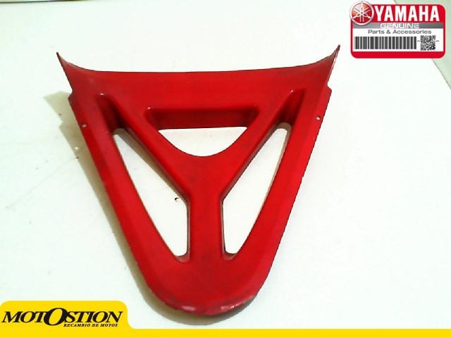 Boca de tiburon central negra YAMAHA R1 1000 1998-2000  desguace motos