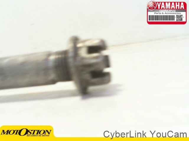 Eje rueda trasera YAMAHA SUPER TENERE 750 1989-1994  recambios para moto