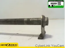 Eje rueda trasera KAWASAKI ZZR 600 1994-1996  segunda mano