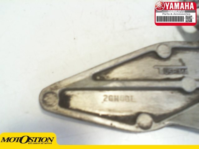 Soporte estribera delantero izquierdo YAMAHA FZR 1000 1986-1990  segunda mano