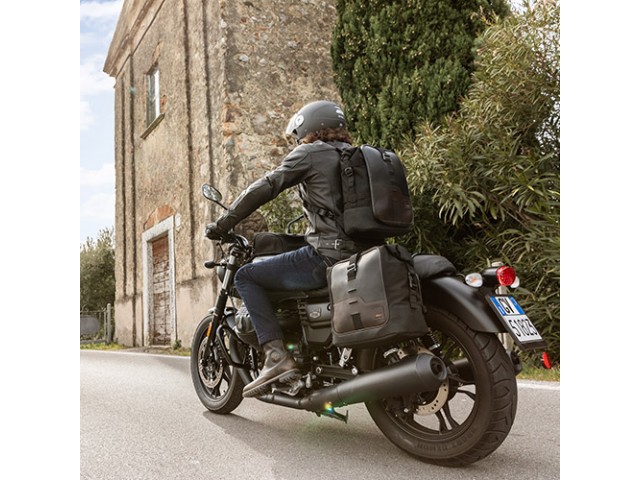 MOCHILA CONVERTIBLE EN ALFORJA, 18 LT. GIVI