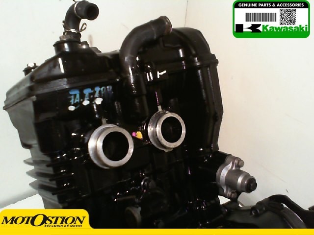 Motor completo del despiece o desguace de una moto Kawasaki zx 250 r 2008 - 2012