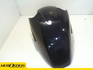 Aleta delantera gris