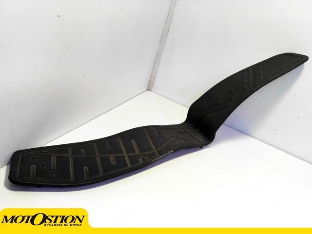 Pie derecho goma KYMCO XCITING 500 2005-2007  desguace motos
