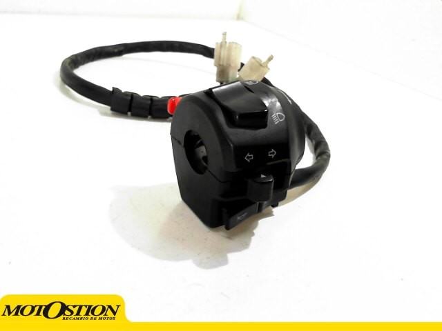 Piña luces izquierda APRILIA SPORTCITY 125 2005-2008  repuestos de motos