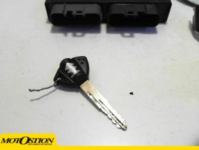 Cerraduras completas codificadas SUZUKI GSX 1000 R 1000 2005-2007  segunda mano