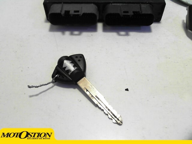 Cerraduras completas codificadas SUZUKI GSX 1000 R 1000 2005-2007  segunda mano