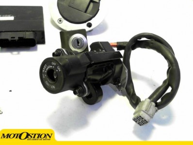 Cerraduras completas codificadas SUZUKI GSX 1000 R 1000 2005-2007  segunda mano