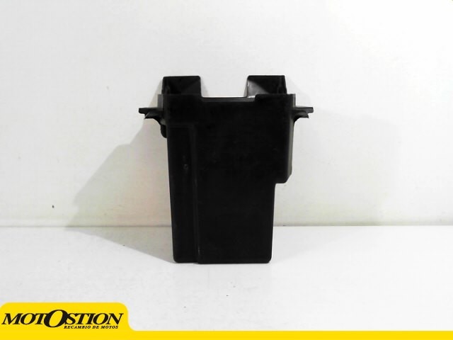 Caja herramientas Suzuki marauder 125 1998-2004