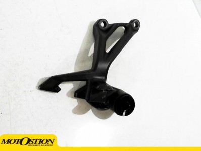 SOPORTE ESTRIBERA TRASERA DERECHA Kawasaki z900 2020 - 2021