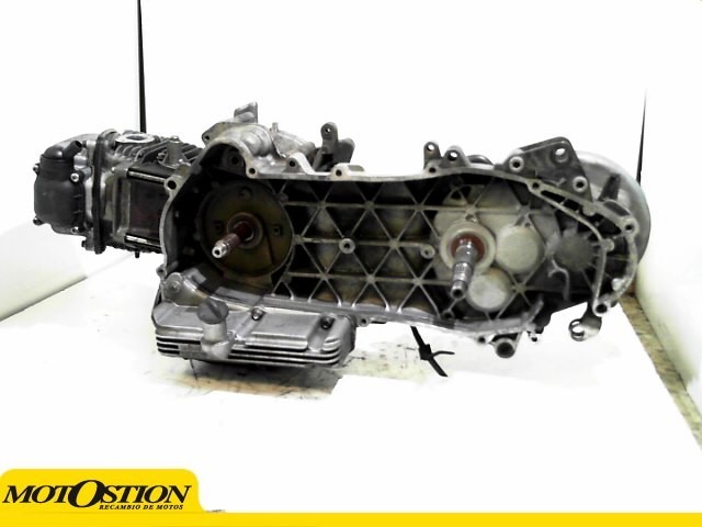 Motor completo del despiece o desguace de una moto Piaggio liberty 125 2009-2011