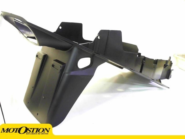 Aleta porta matricula YAMAHA R1 1000 2000-2001  recambio moto