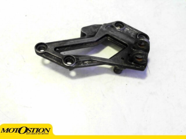 Soporte estribera delantero derecho KAWASAKI GPX 750 1986-1990  motodesguace