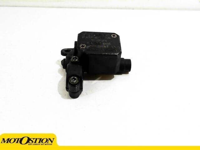 Bomba freno trasero PIAGGIO X9 125 EVO 125 2003-2007  segunda mano