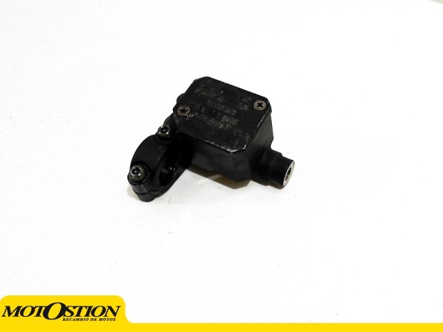Bomba freno trasero PIAGGIO X9 125 EVO 125 2003-2007  segunda mano