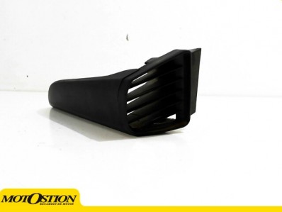 Aireador derecho YAMAHA YBR 125 2005-2006  segunda mano