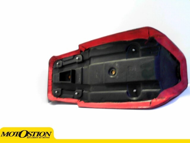 Asiento rojo GILERA KZ 125 1986-1990  moto