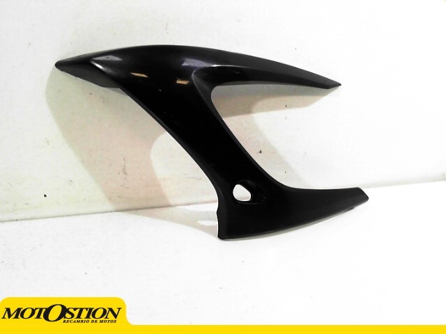 Aireador carenado superior izquierdo grs YAMAHA FZ6S 600 2004-2005  recambio moto