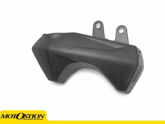 EMBELLECEDOR DEPOSITO ANTICONGELANTE Triumph Street triple 660 s 2020 - 2022