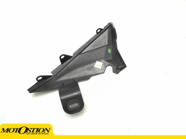 EMBELLECEDOR CHASIS IZQUIERDO Triumph Street triple 660 s 2020 - 2022