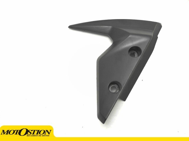 EMBELLECEDOR CHASIS DERECHO Triumph Street triple 660 s 2020 - 2022