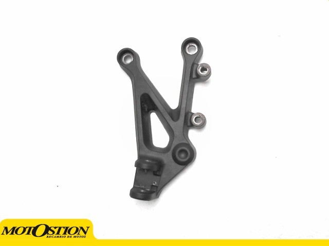 SOPORTE ESTRIBERA DELANTERO IZQUIERDO Triumph Street triple 660 s 2020 - 2022