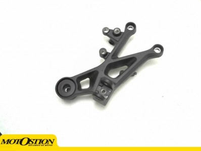 SOPORTE ESTRIBERA DELANTERO DERECHO Triumph Street triple 660 s 2020 - 2022