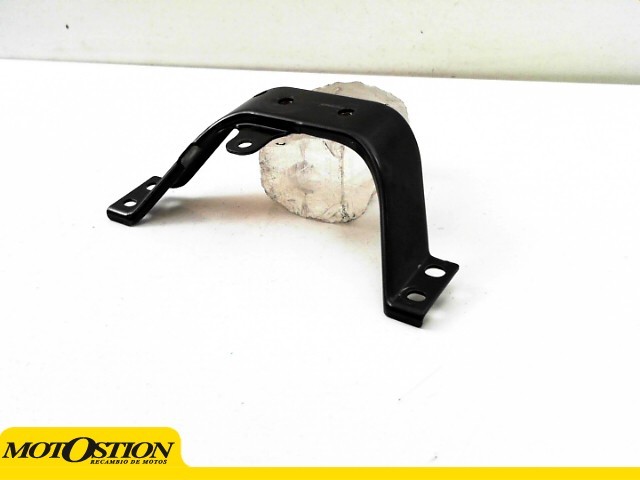 Puente subchasis DAELIM ROADWIN 125R FI 125 2007-2011  segunda mano