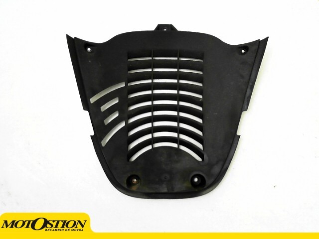Embellecedor radiador YAMAHA MAJESTY 180 2003-2006  repuestos de motos