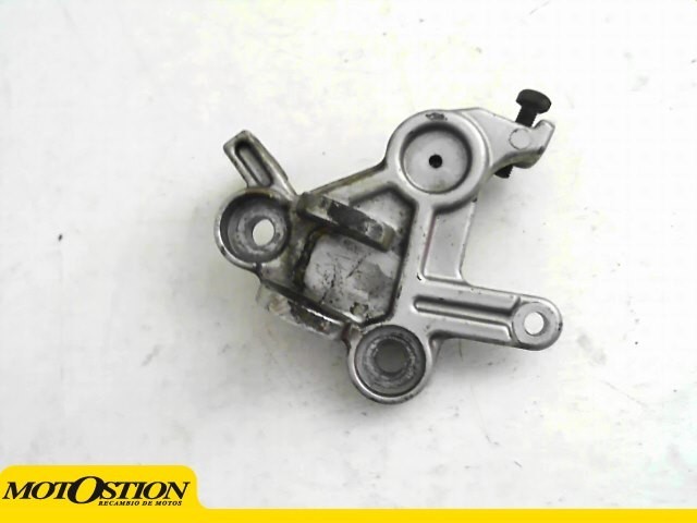 Soporte estribera delantero derecho KAWASAKI GPZ 500 1987-1993  recambios para moto