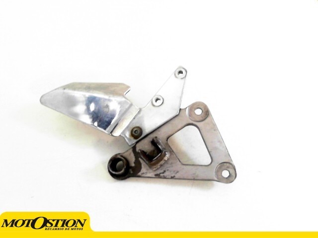 Soporte estribera delantero dcho negro SUZUKI GS E 500 2002-2008  repuestos de motos
