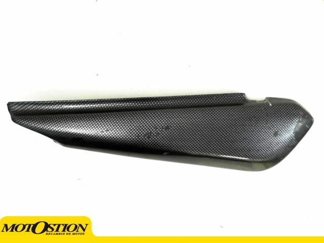 Cacha izquierda carbono DUCATI MONSTER 620 2001-2004  despiece de moto