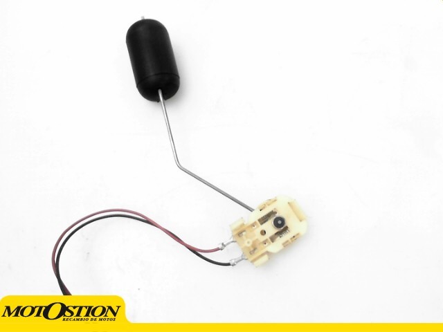 Deposito gasolina blanco TRIUMPH SPEED TRIPLE 1050 2006-2007  recambios para moto