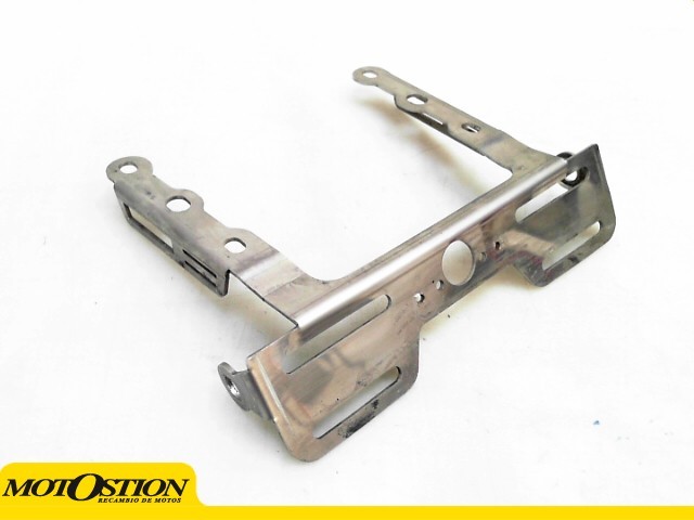 Aleta porta matriculas puig usada SUZUKI GSX 600 R 600 2004-2006  recambios para moto